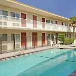 Dream Inn 