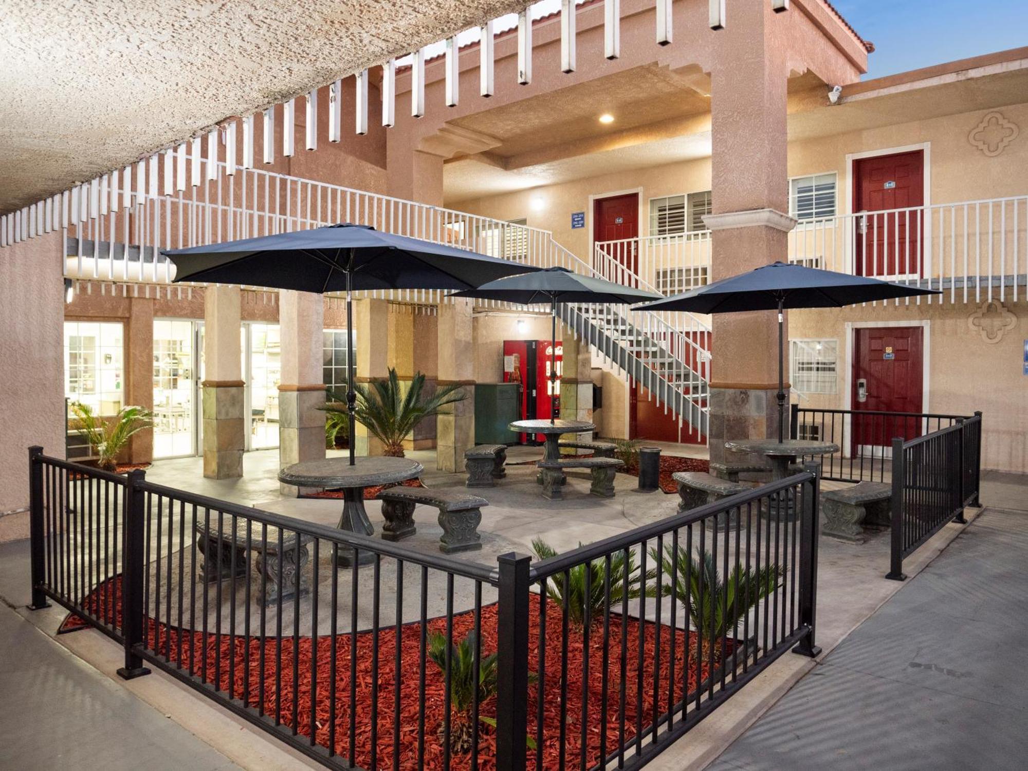 Dream Motel 2*