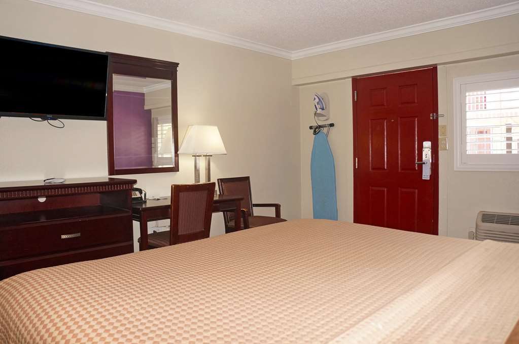 Dream Motel